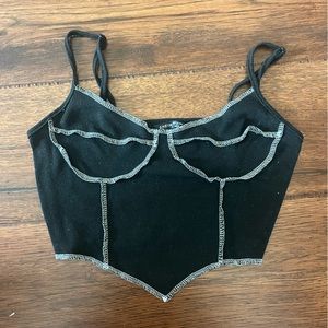 Black +white trimmed crop top